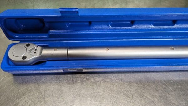 Micrometer Type Ratchet Head Torque Wrench 3/4 Drive 43'' OAL NB-680C Damaged