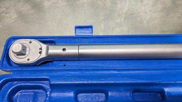 Micrometer Type Ratchet Head Torque Wrench 3/4 Drive 43'' OAL NB-680C Damaged