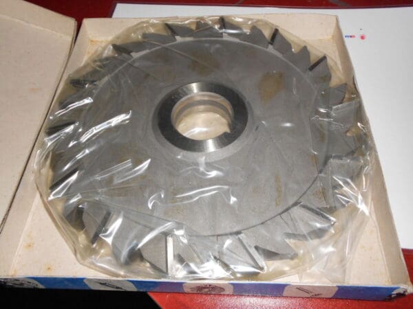 Dolfa 8" x 13/16" x 1-1/2" HSS 28T Stag Tooth Side Milling Cutter 5-709-885