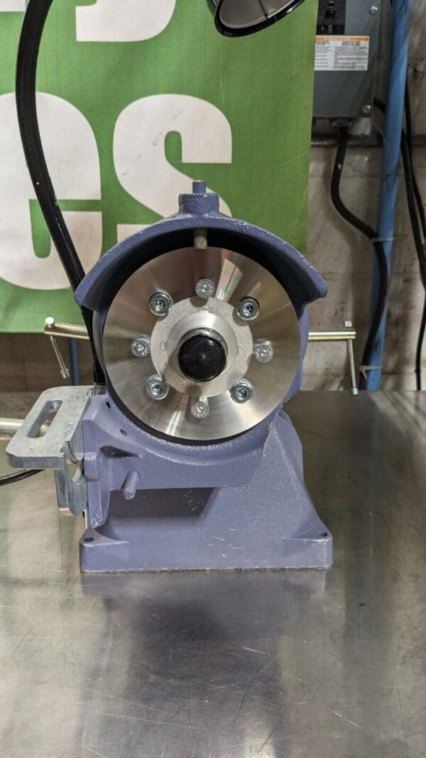 BALDOR RELIANCE Bench Grinder 6″ Wheel Dia 1-1/4″ Arbor Hole 3600 RPM .5 HP 500