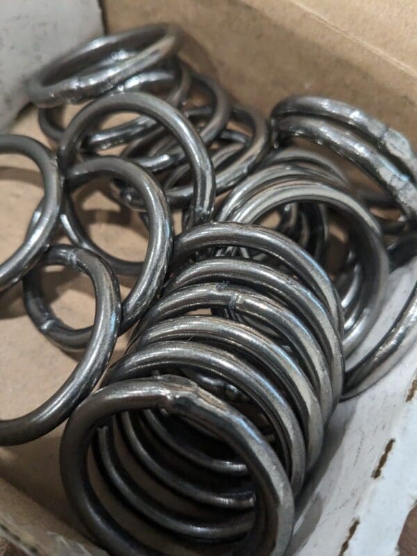 CAMPBELL approx 75pcs 3/16 Inch Wire Size Welding Rings 6050314