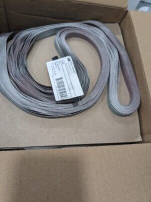 3M 200pk 407EA Non Pertinent Grit 72.000" OAL Silicon Carbide belt 7010511669