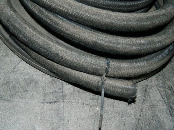 Eaton Hydraulic Hose 80Ft. 5/8" Inside 1-5/64" Outside Dia 1,500 psi H06912-250R