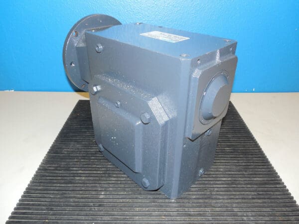 Morse Raider 10:1 Left Output C-face Worm Gear Reducer 325Q140L10