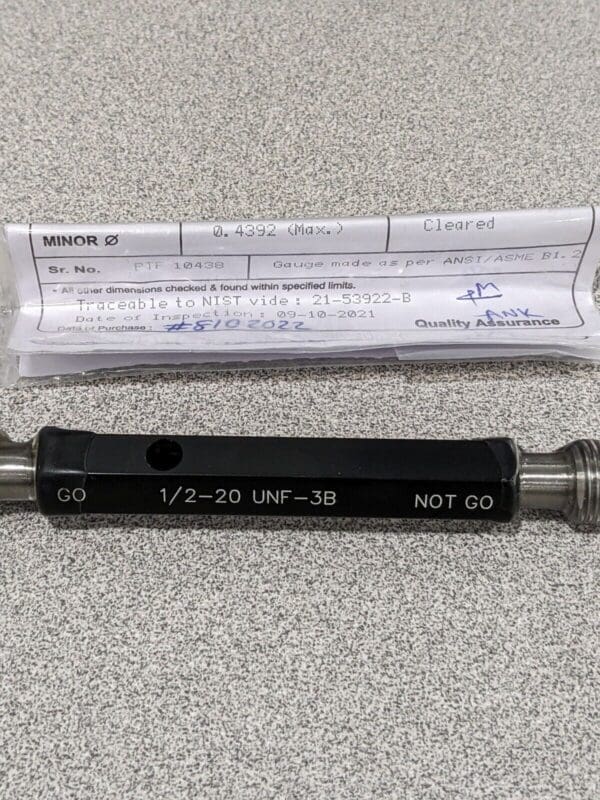 SPI Plug Thread Gage: 1/2-20 Thread, 3B, Go & No Go 34-402-8