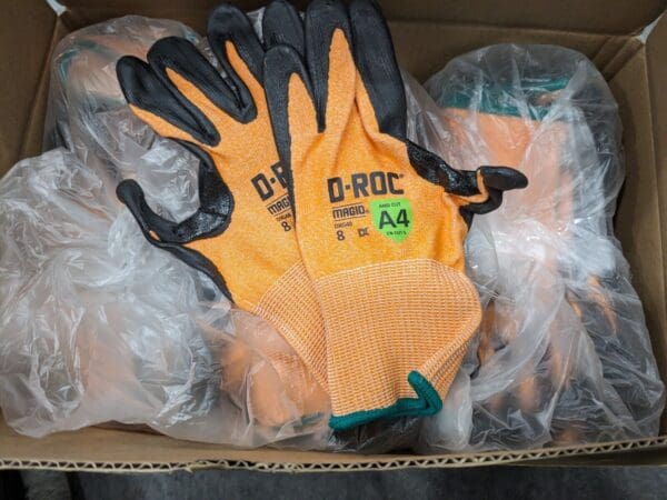 MAGID DROC approx 6dozen DX Technology 13gauge work gloves DXG48-8