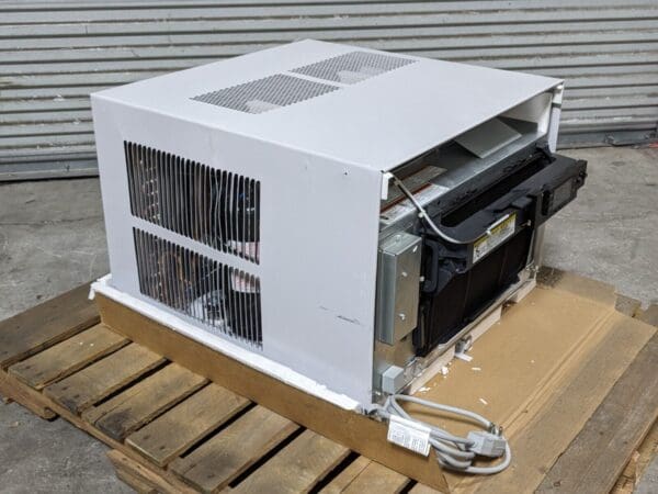 Friedrich Window Air Conditioner AC Unit 20000 BTU 230v KCM18A30A Defective