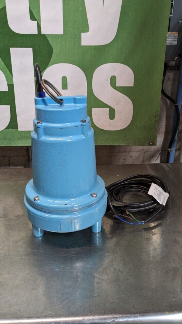 LITTLE GIANT PUMPS Effluent Pump Manual 1 hp 230V 2″ FNPT Outlet 514520