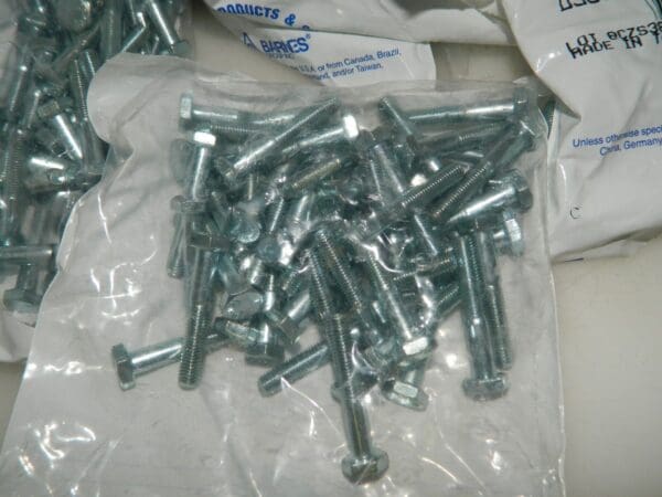 Barnes Distribution Hex Head Cap Screws 1/4-28 x 1-1/2" Grade 5 Qty 500 D30181