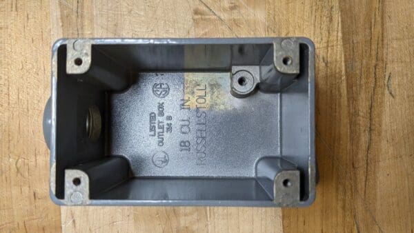 Russellstoll Receptacle 3744-RS 10/15A 125/250/600V 3W 4P New Surplus