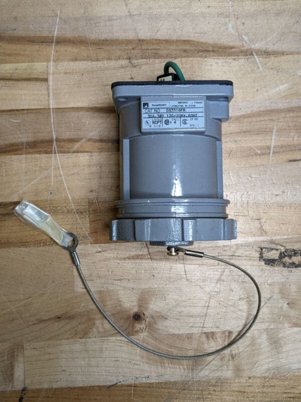 Russellstoll DS3516FR Receptacle 30A 120/208V