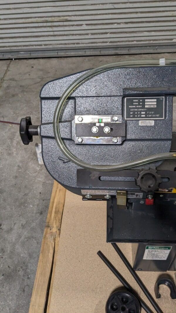 DAKE 7 x 12″ Manual Horizontal Bandsaw Step Pulley Drive 110 V 4 Speeds Damaged