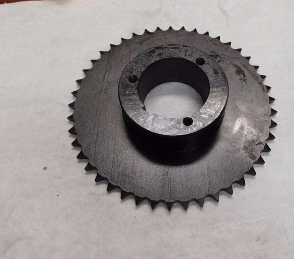 Browning Bushed Roller Chain Sprocket 45 Teeth 2-11/16" Bore Dia 1170836