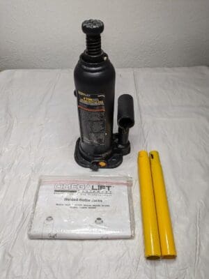 OMEGA LIFT EQUIPMENT 4 Ton Capacity Hydraulic Bottle Jack 10045W USED