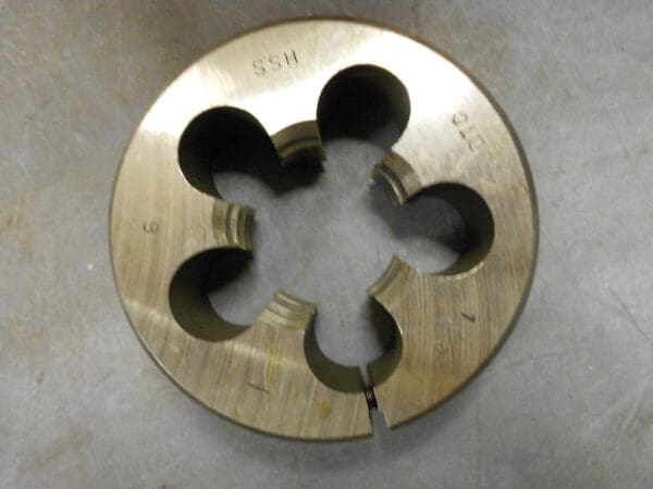 DTC 1-3/8" - 6 Hss Adjustable Round Split Dies 3" O.d. Unc Qty. 1 1.3/8nc6