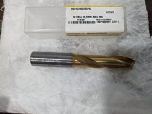 KENNAMETAL Screw Machine Length Drill Bit 21/32″ Dia 140 deg Point 4150367