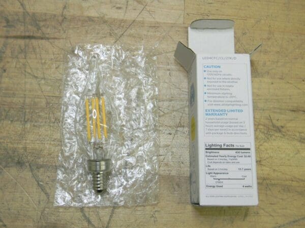 Lot of 25 Luxrite LED Filament Candle Chandelier Light Bulb 4W 2700K LR21220