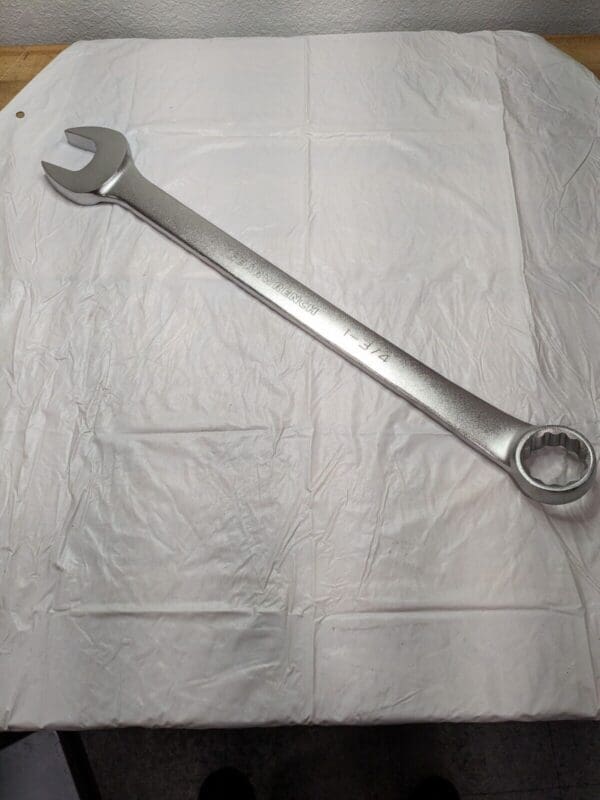 GEARWRENCH Combination Wrench: 1-3/4″ Head Size 25.551″ OAL 81820