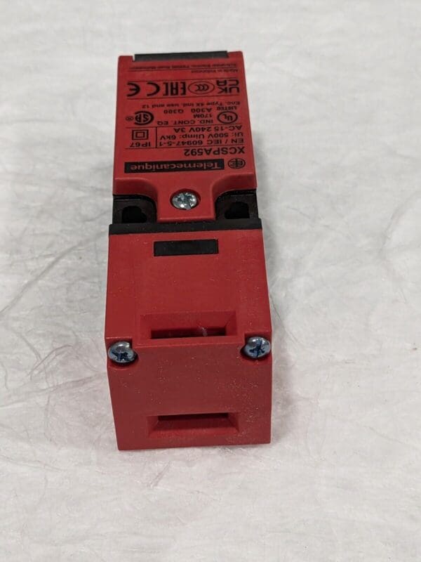 Telemecanique Plastic Key Safety Limit Switch NO/NC Configuration XCSPA592