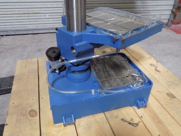 Baileigh Variable Speed Floor Drill Press 4MT 2 HP 220v 1 Ph DP-1500VS Damaged