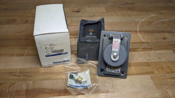 Thomas&Betts RussellStoll 3743U1 125V 20A 2W/3P Receptacle Outlet FS/FD