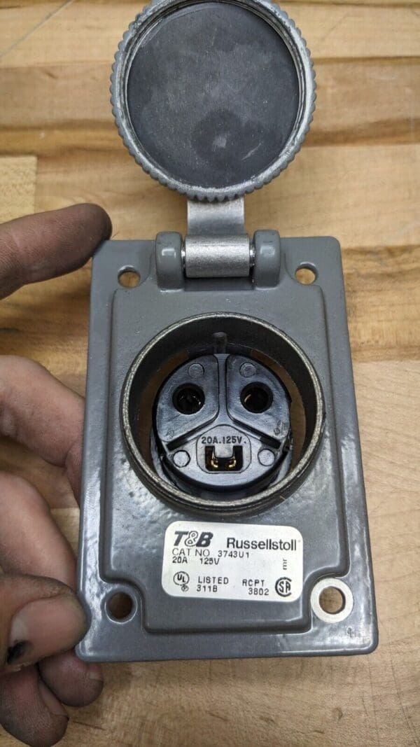 Thomas&Betts RussellStoll 3743U1 125V 20A 2W/3P Receptacle Outlet FS/FD