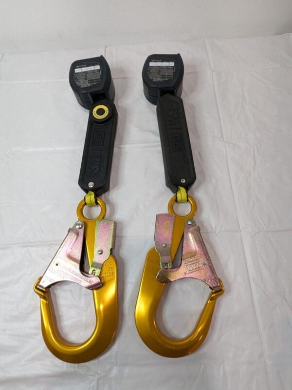 3M DBI-SALA Twin-Leg Self Retracting Lifeline 6 Ft Class 1 3100548 7100313180