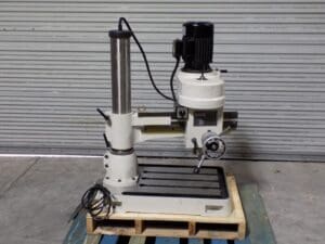 Vectrax Radial Mill / Drill 38-1/2" Swing 5 Speed 340 to 3000 RPM 220v 1 Phase