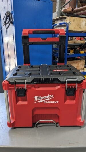 MILWAUKEE TOOL Metal Plastic & Rubber Tool Roller Cabinet 48-22-8426