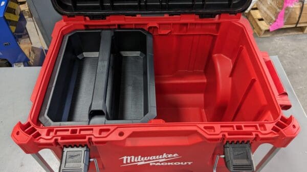 MILWAUKEE TOOL Metal Plastic & Rubber Tool Roller Cabinet 48-22-8426 Incomplete