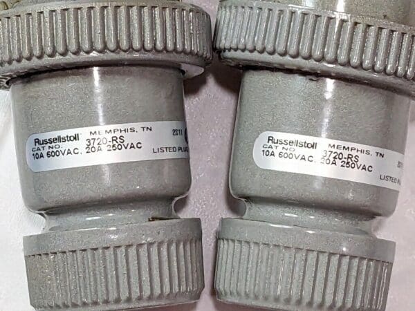 Thomas & Betts Male Plugs FS/FD 10A 600VAC 20A 250VAC 2P3W QTY 2 3720-RS