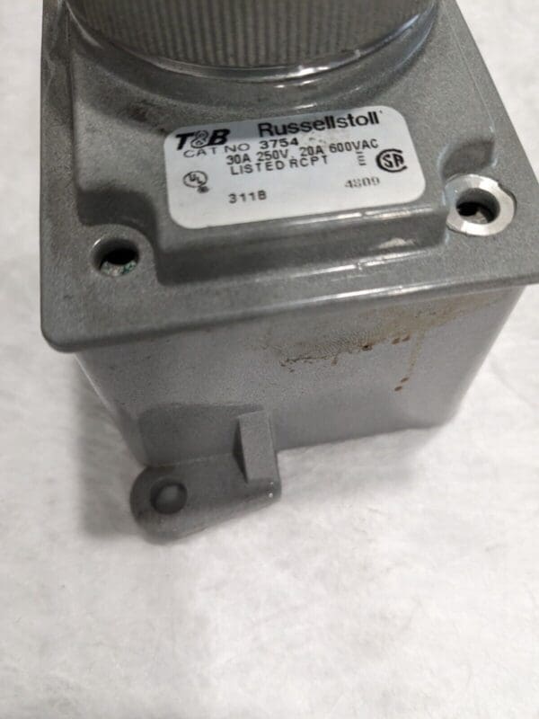 Thomas & Betts Russellstoll Receptacle Box Assembly 3754