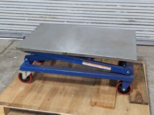 Vestil Mechanical Scissor Lift Cart 660 lb. Cap. 37" x 23" Platform CART-660-M