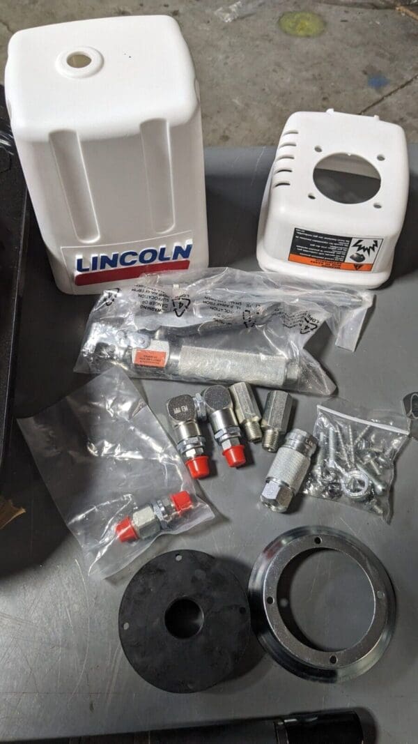 LINCOLN Air-Operated Pump 80 cu in/min Grease Lubrication 1/4" NPT Outlet Repair