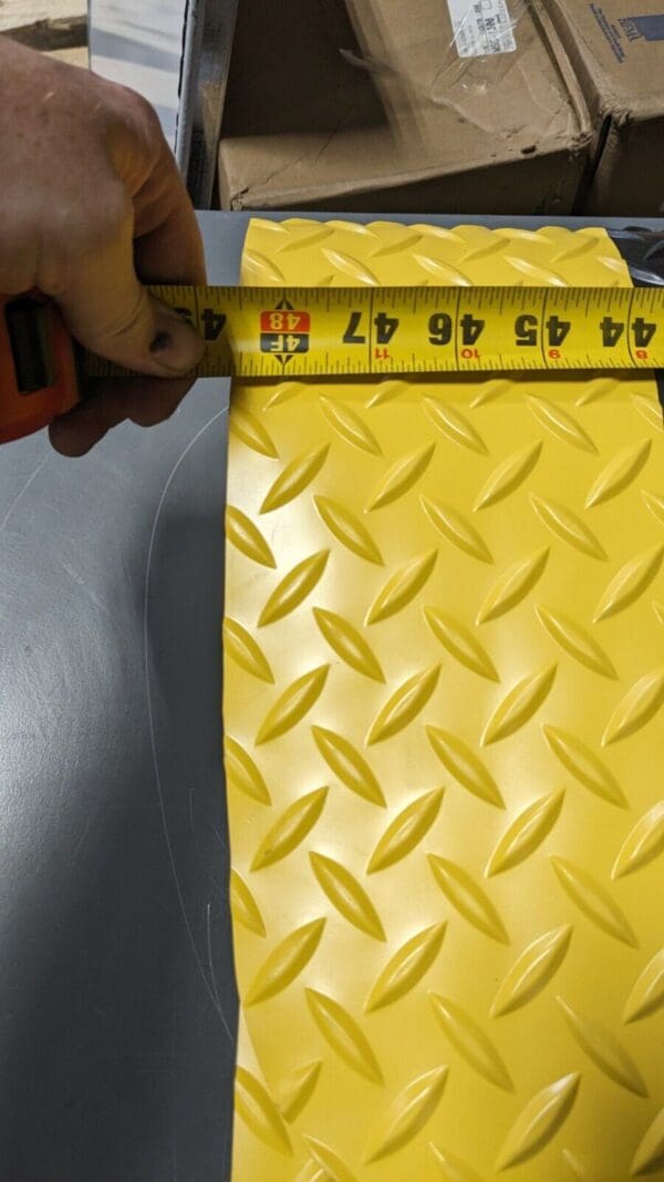 PRO-SAFE Anti-Fatigue Mat 8' x 4' x 9/16 Vinyl Beveled Edges 3906509034x8