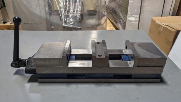 Machine Vise 4" Jaw Opening Horizontal Stationary Base 2" Jaw Height 428-12601