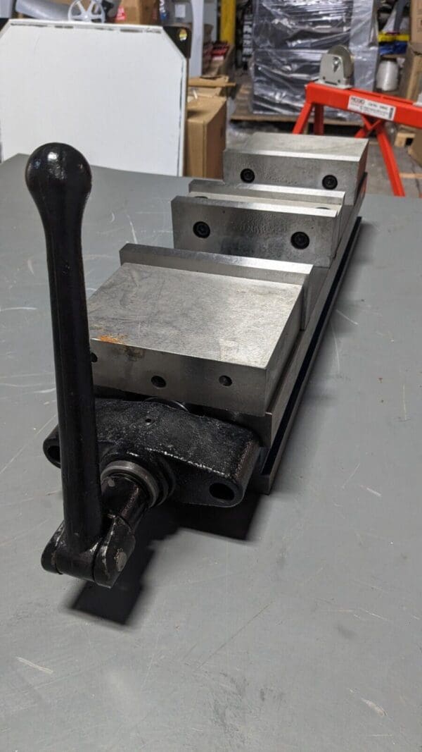 Machine Vise 4" Jaw Opening Horizontal Stationary Base 2" Jaw Height 428-12601