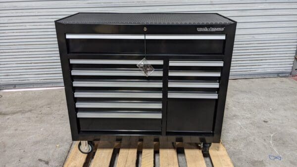 Steel Tool Roller Cabinet 11 Drawers Black 2500 lb Capacity AT42111CG-03A