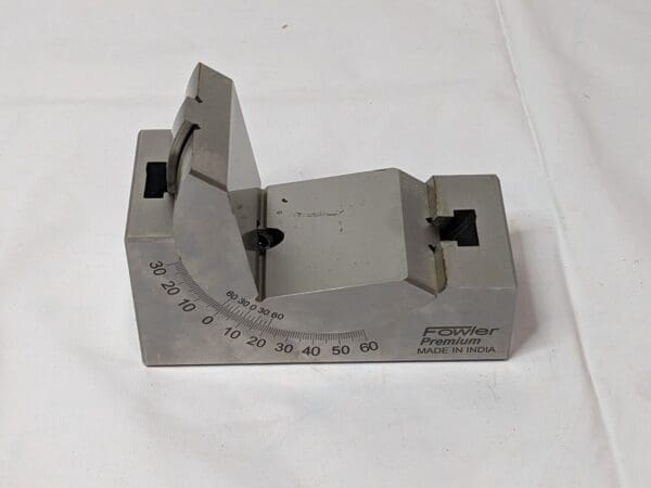 Fowler Adjustable V-Block 3-3/4" OAL X 1-3/4" OAW X 2" OAH 12367 52-585-090-0