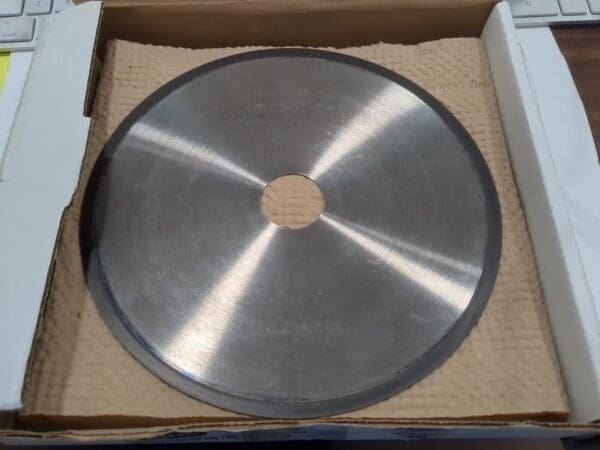 NORTON Surface Grinding Wheel 8" Dia 1-1/4" Hole 120 Grit 69014192169