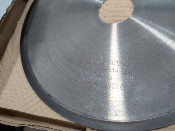 NORTON Surface Grinding Wheel 8" Dia 1-1/4" Hole 120 Grit 69014192169