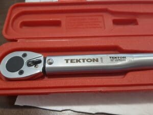 TEKTON 3/8 Inch Drive Click Torque Wrench 24330