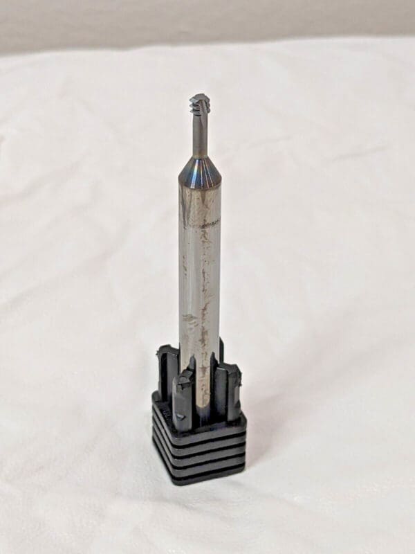 AME Carbide Helical Flute Thread Mill #8-32 Internal/External 3FL TM16432-3T2X