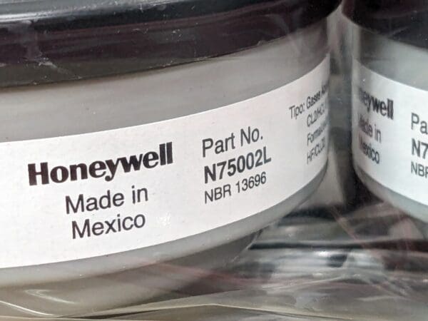 18 PACKS OF 2 Honeywell North Acid Gas (AG) Respirator Cartridges N75002L