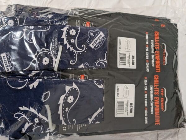 ERGODYNE Cooling Bandana 24pc : Size Universal, Navy 12306