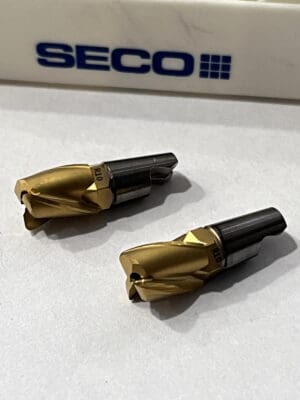 SECO Slotting Milling Tip Insert: MM08-0.315-R040A30-D03 F30M Carbide QTY 2