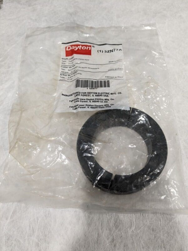 DAYTON Shaft Collar: 2-Piece, Inch, Round, Clamp On, 2 1/2 in Bore Dia 3ZN77A