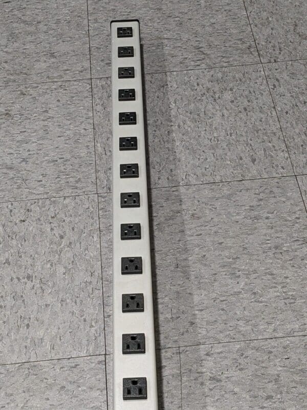 Legrand 16 Outlets, 120 Volts, 15 Amps, 6' Cord, Power Outlet Strip UL404BC