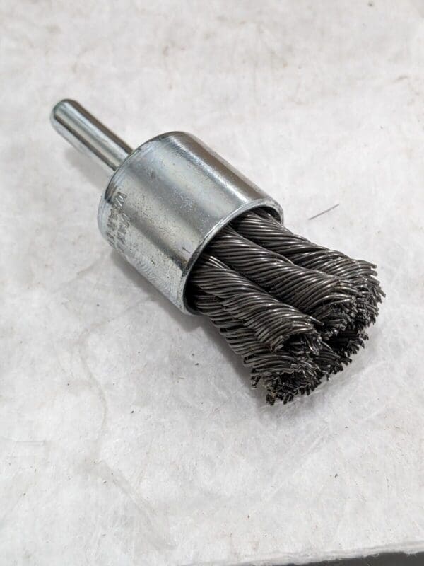 WEILER End Brushes: 3/4" Dia, Steel, Knotted Wire 20,000 Max RPM Qty 6 998239