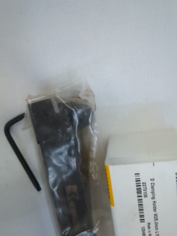 KENNAMETAL Indexable Turning Toolholder: DDJNR2525M11KC04, Clamp 2273106